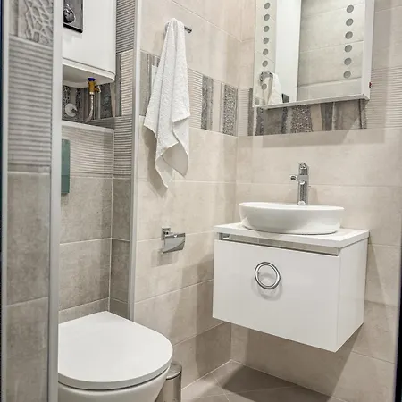 Apartmán One-bedroom And Modern