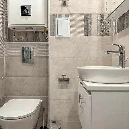 One-bedroom And Modern *