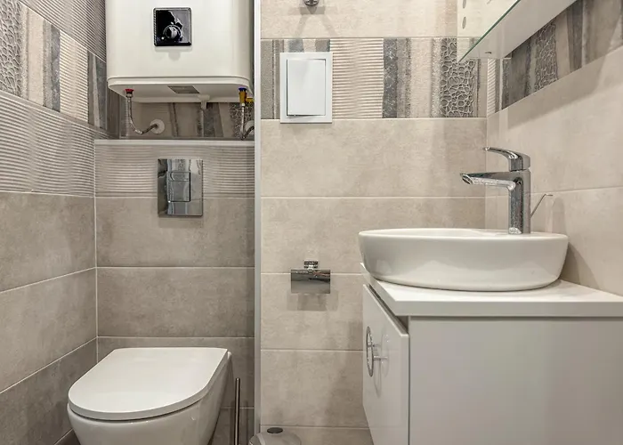 One-bedroom And Modern *